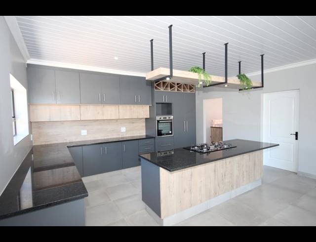 3 BEDROOM PROPERTY TO RENT IN DANA BAY